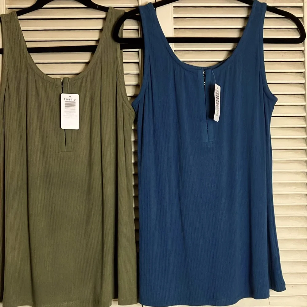 2 Torrid Size 1 -(14-16) Everyday Scoop Neck Hook & Eye Tank Top Olive / Blue - Picture 1 of 5